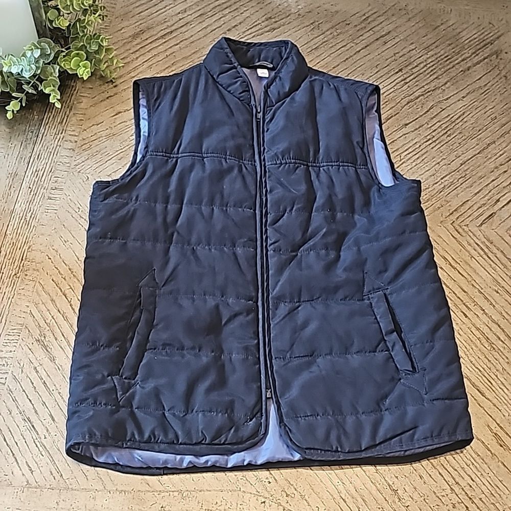 Navy zip up puffer vest size M